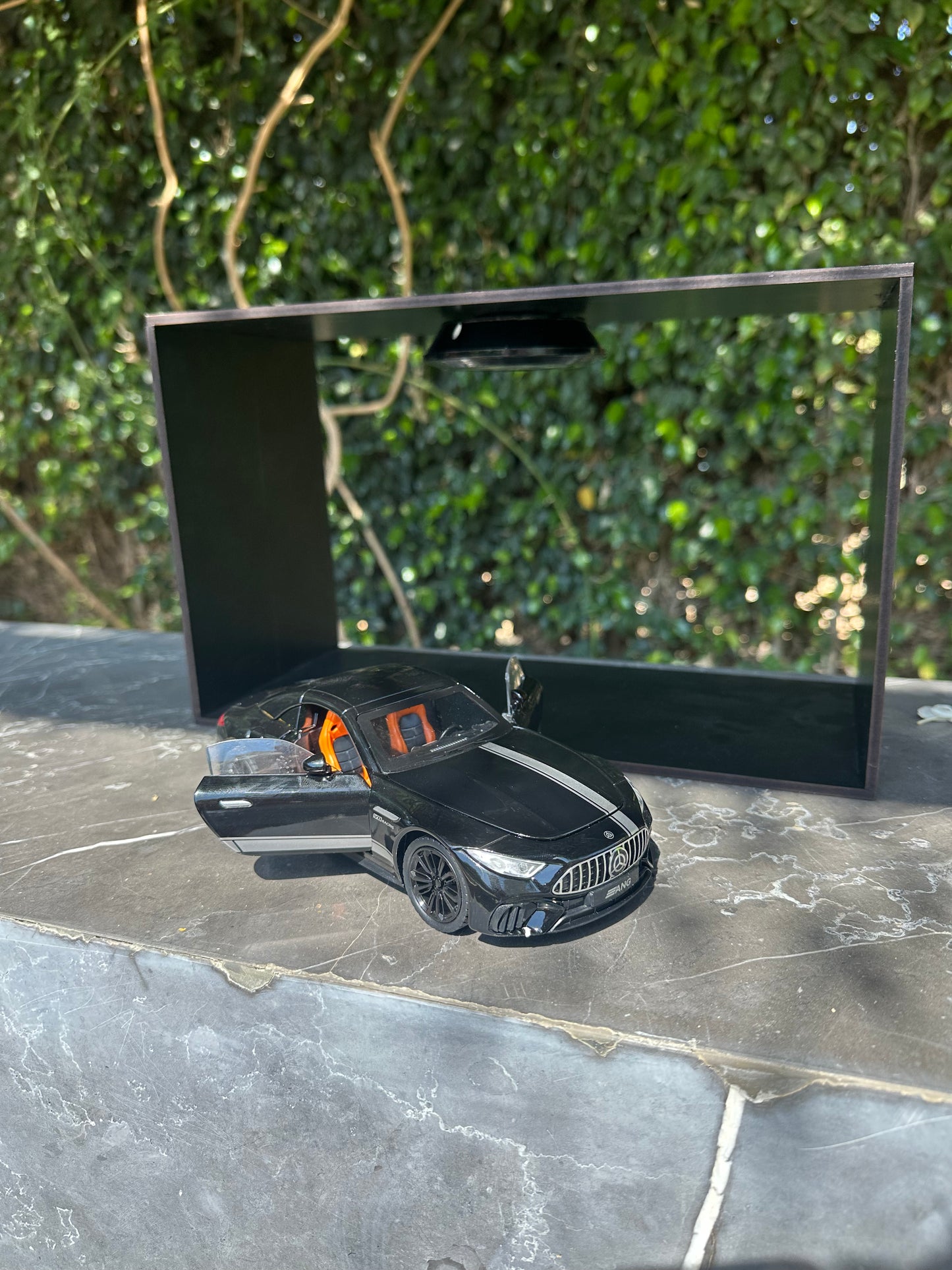 BLACK MERCEDES AMG x REVANO DISPLAY