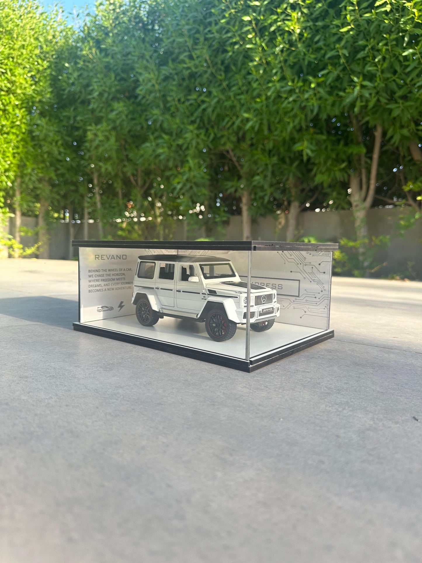 MERCEDES G63 x SHADOW SHOWROOM