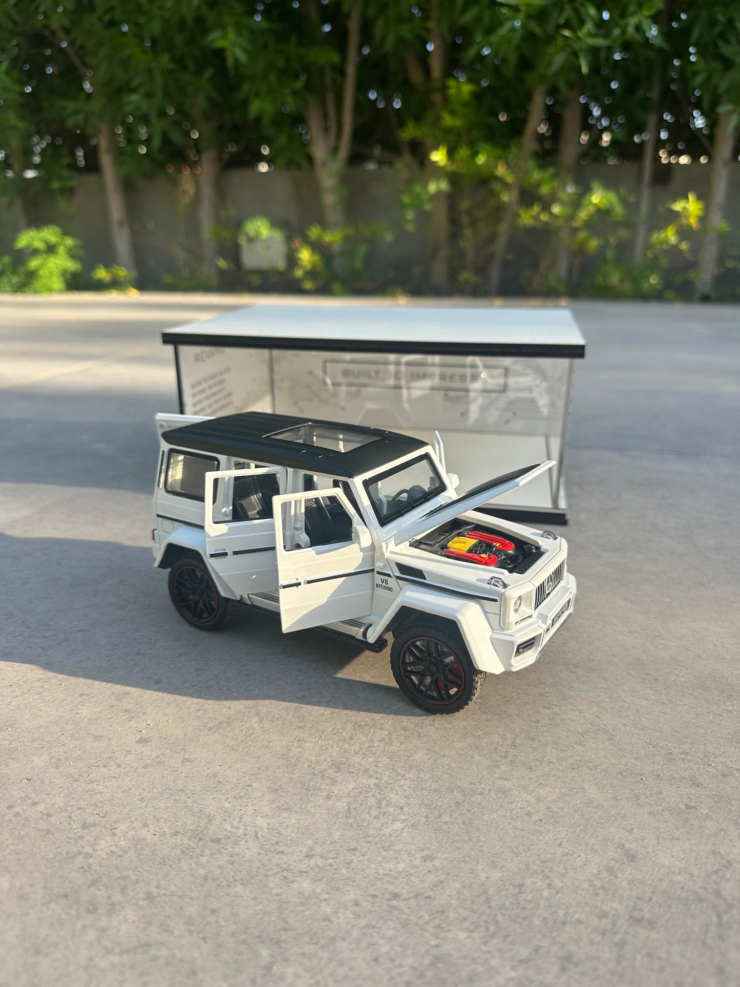 MERCEDES G63 x SHADOW SHOWROOM