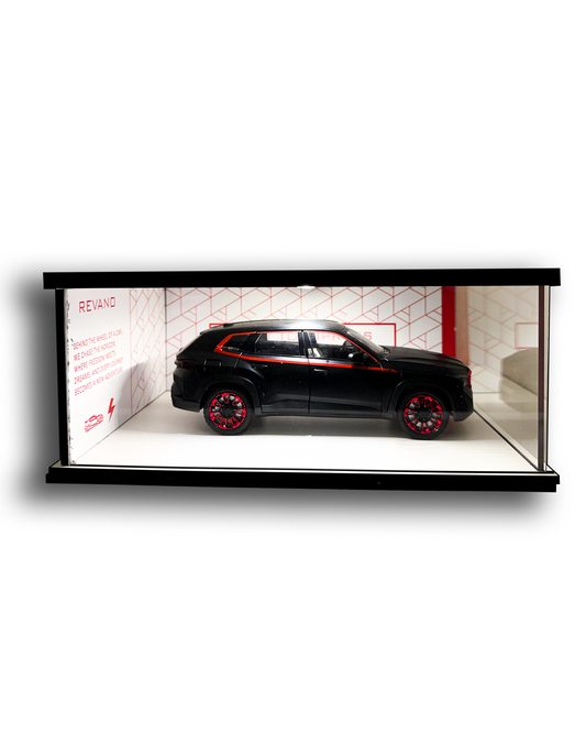 BMW XM x FLARE SHOWROOM