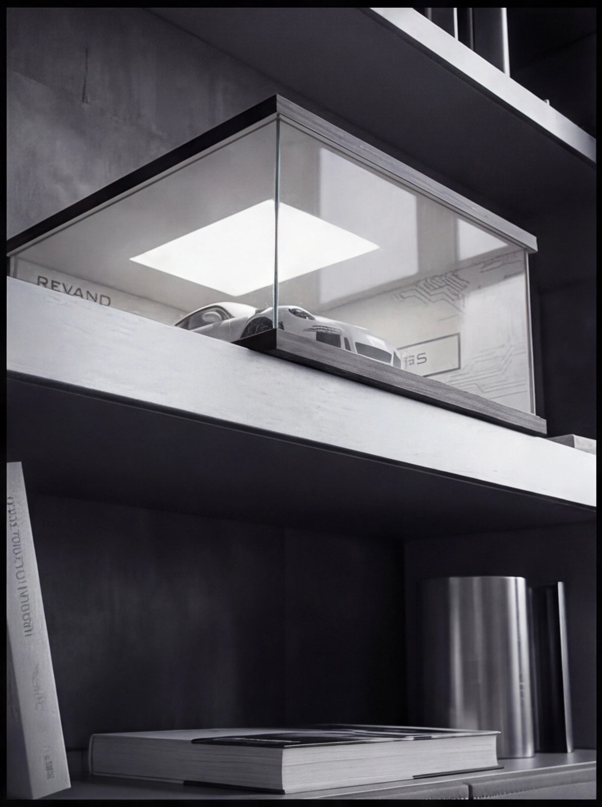 WHITE PORSCE 911 GT3 RS X SHADOW SHOWROOM