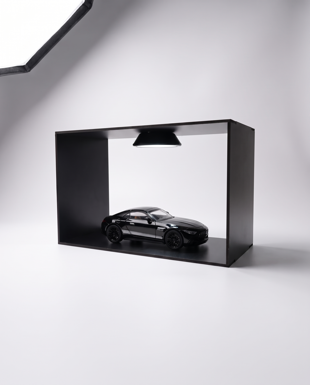 BLACK MERCEDES AMG x REVANO DISPLAY
